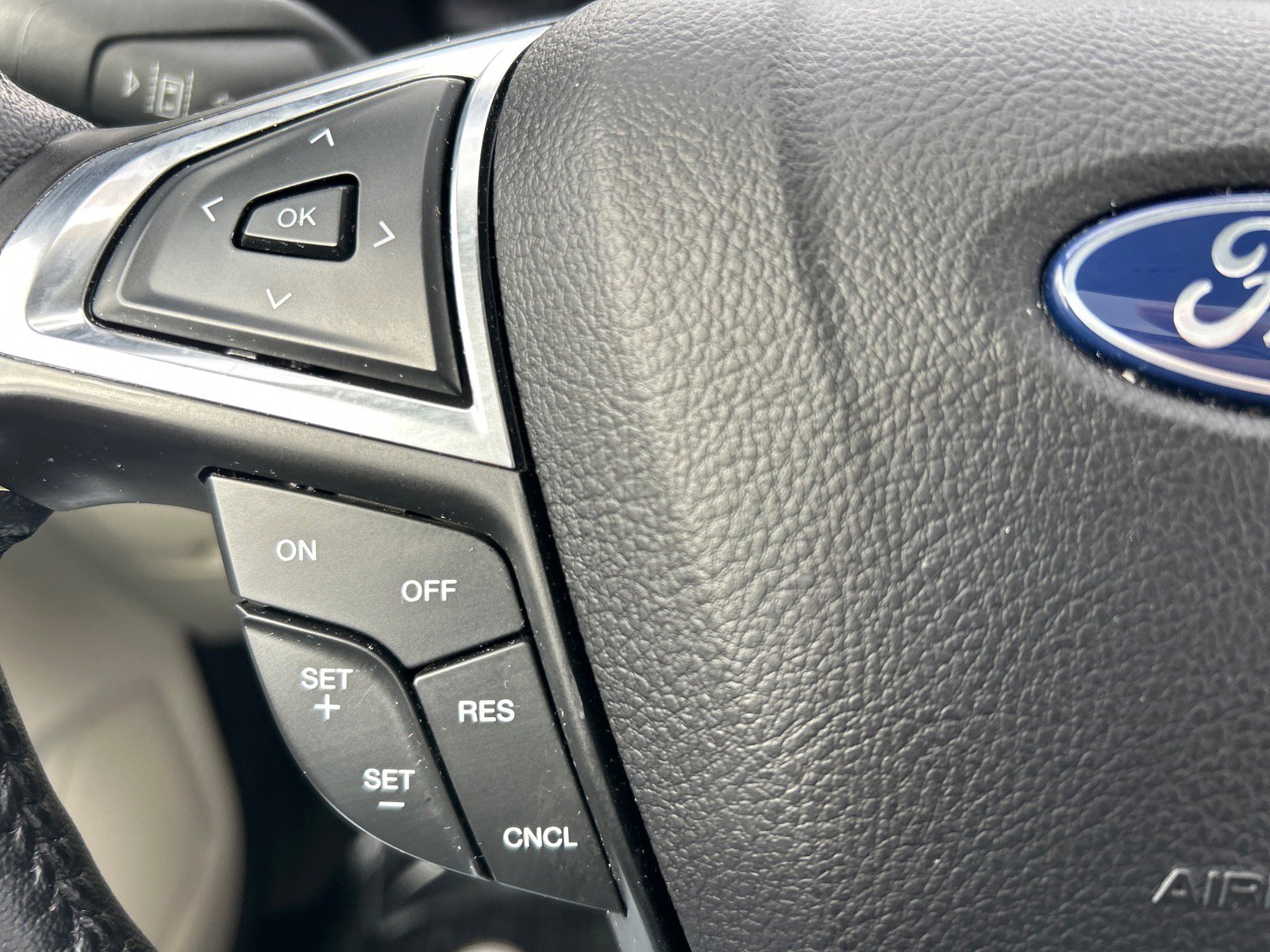 Certified 2022 Ford Edge Titanium AWD/4WD image 24