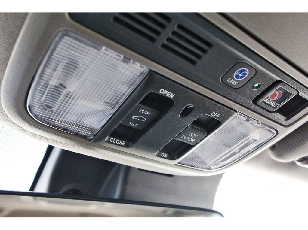 Used 2022 Honda Pilot Touring image 25