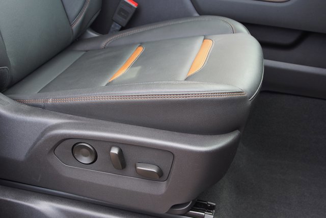 Used 2025 GMC Sierra 1500 AT4 w/ AT4 Premium Package image 13