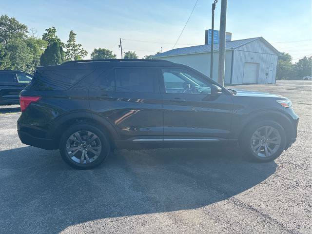 Certified 2024 Ford Explorer XLT w/ Equipment Group 202A AWD/4WD image 4