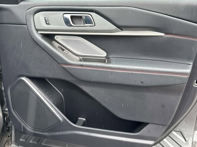 Certified 2025 Ford Explorer ST AWD/4WD image 9