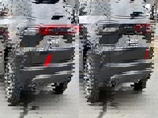 Certified 2024 Ford Escape ST-Line image 3