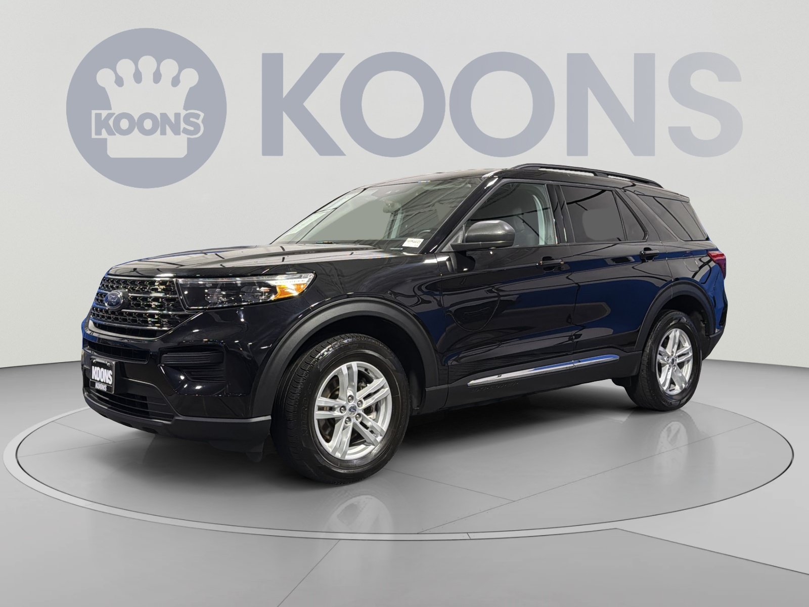 Certified 2024 Ford Explorer XLT w/ Class IV Trailer Tow Package
