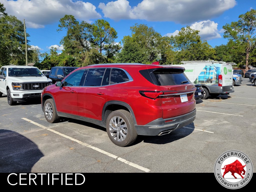Used 2025 Buick Enclave Preferred AWD/4WD image 3