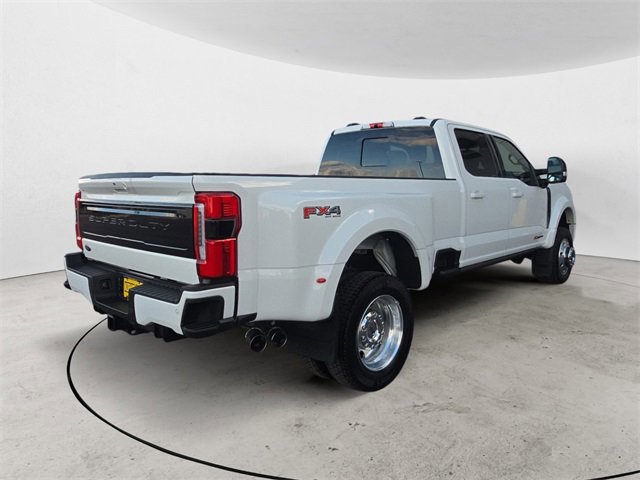 Certified 2025 Ford F450 Platinum w/ FX4 Off-Road Package image 4