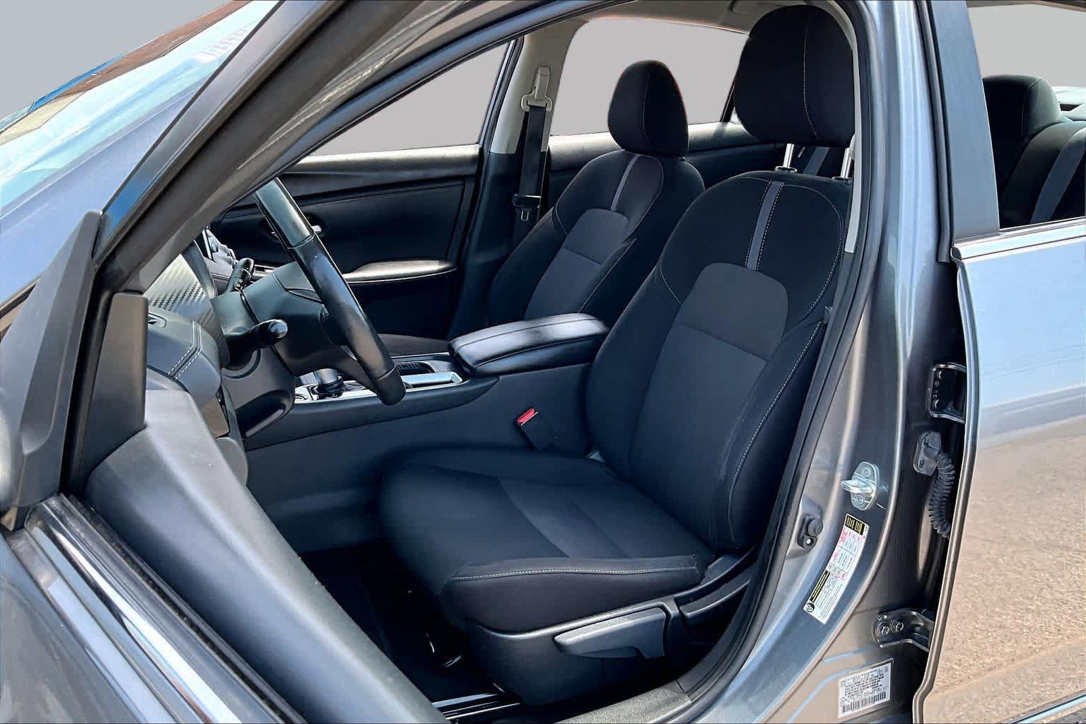 Used 2024 Nissan Sentra SV w/ All-Weather Package FWD image 8