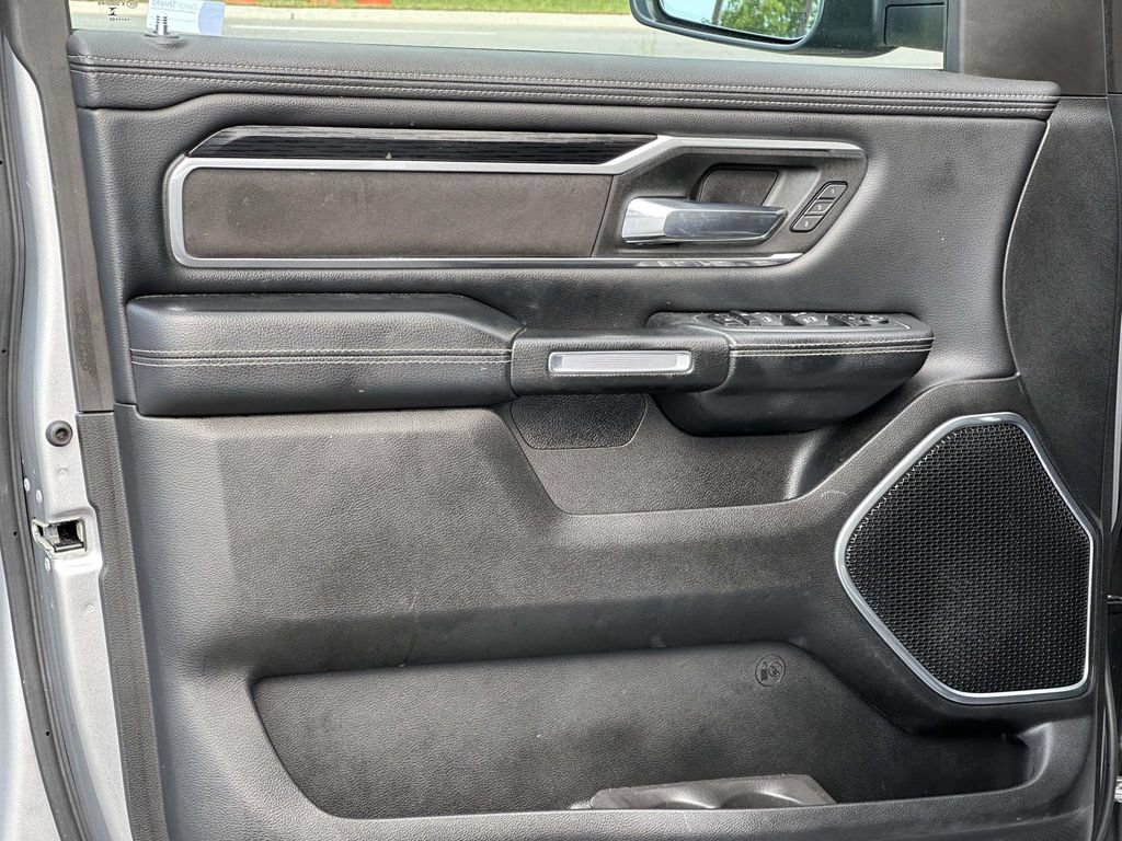 Used 2023 RAM 1500 Laramie AWD/4WD image 13