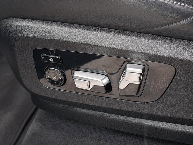 Used 2020 BMW X5 M Competition w/ Executive Package image 21