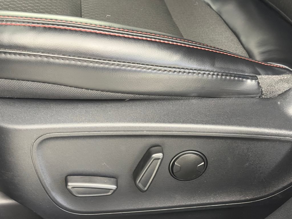 Certified 2025 Ford Escape ST-Line Select image 26