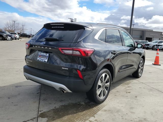 Certified 2025 Ford Escape Platinum AWD/4WD image 3