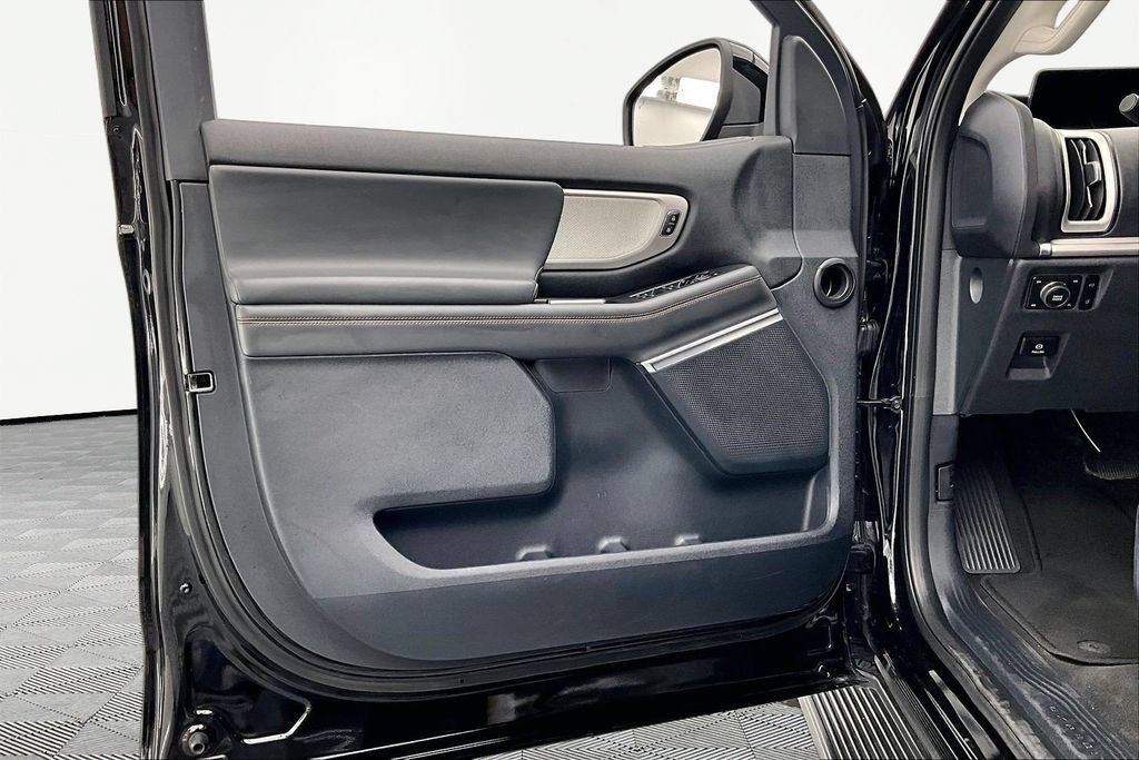Certified 2025 Ford Expedition Max Active AWD/4WD image 23