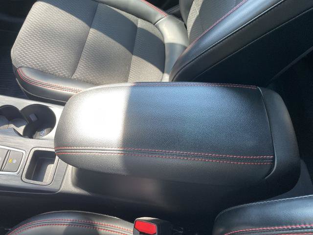 Certified 2025 Ford Escape ST-Line Elite AWD/4WD image 21