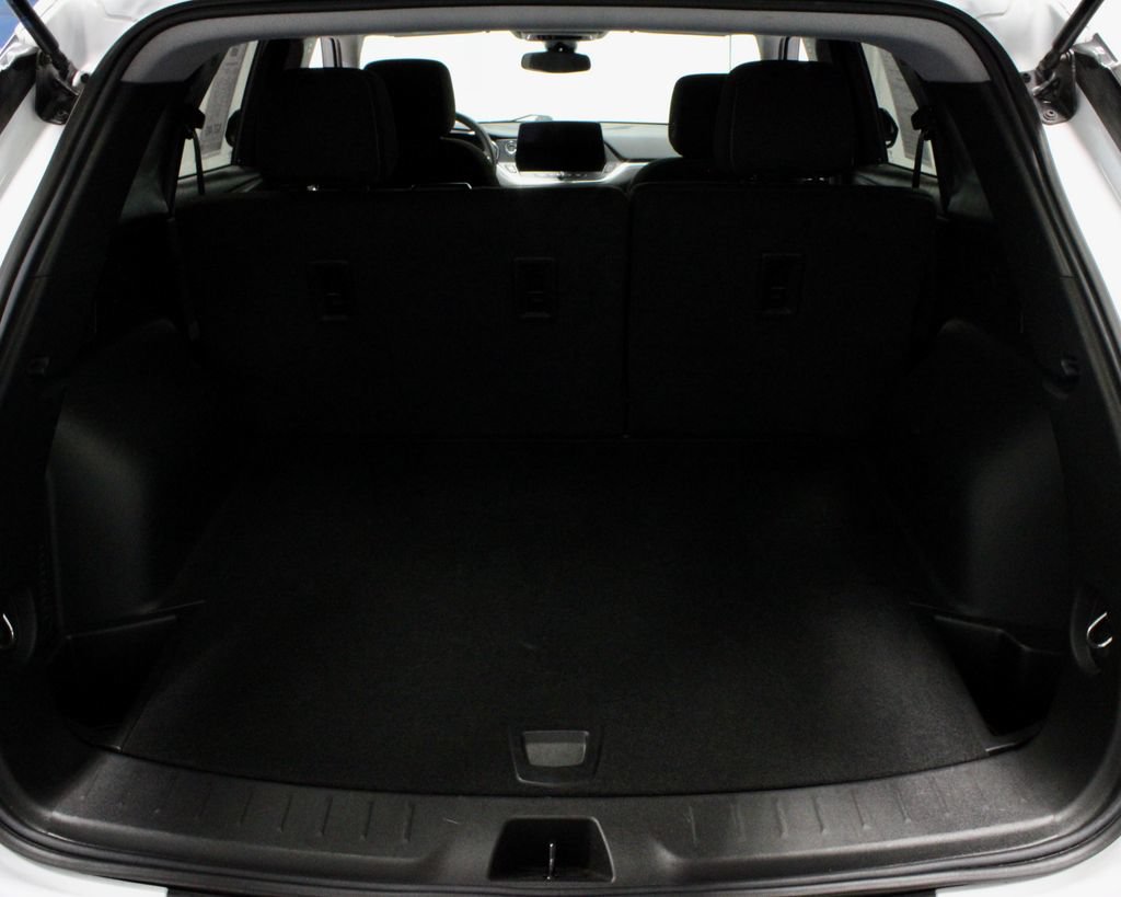 Used 2025 Chevrolet Blazer LT FWD image 13