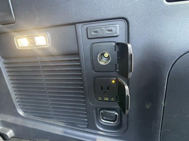 Certified 2025 Ford Expedition Active image 46