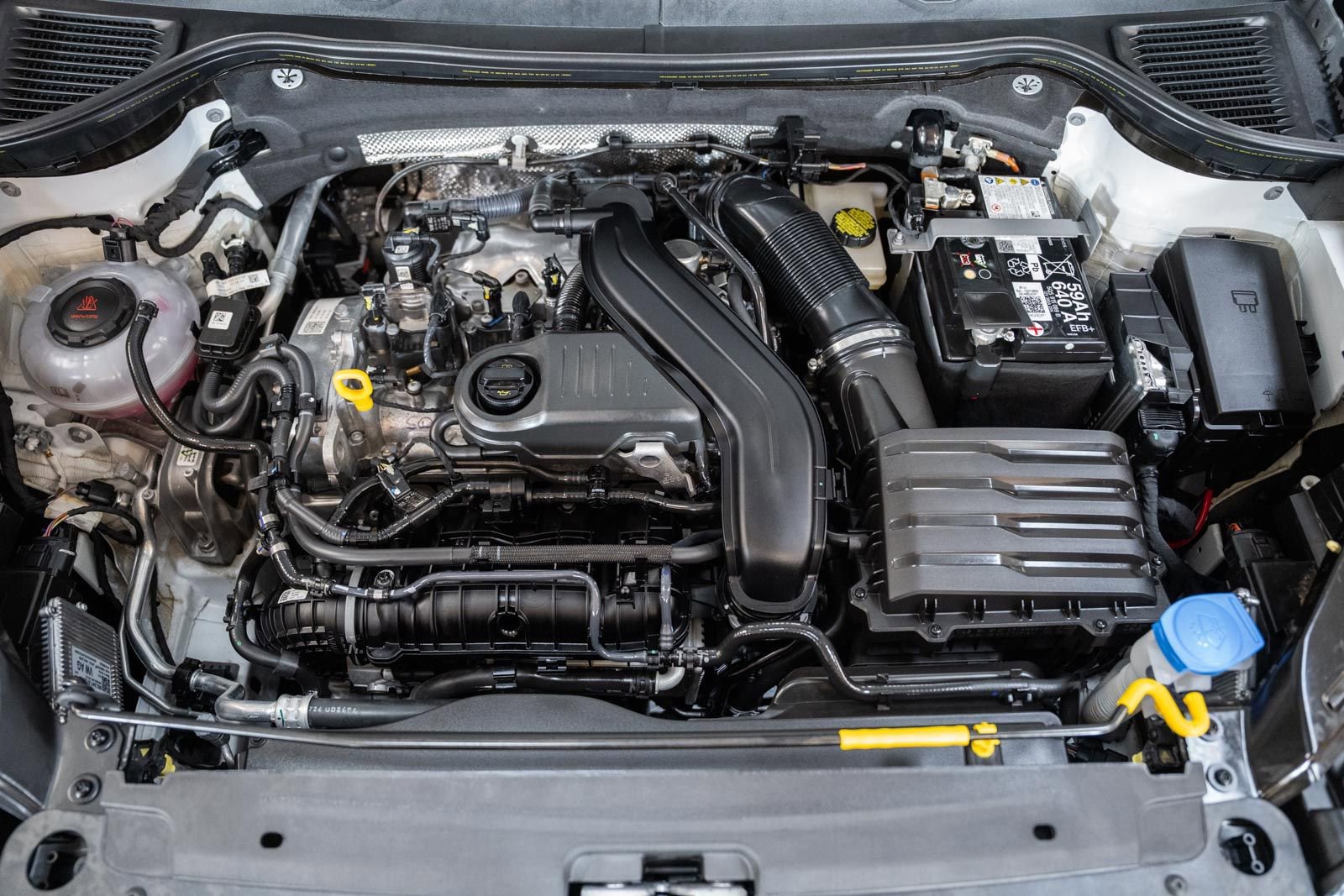 Used 2024 Volkswagen Taos SE AWD/4WD image 21