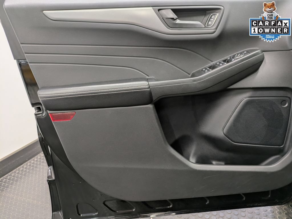 Certified 2023 Ford Escape Active AWD/4WD image 8