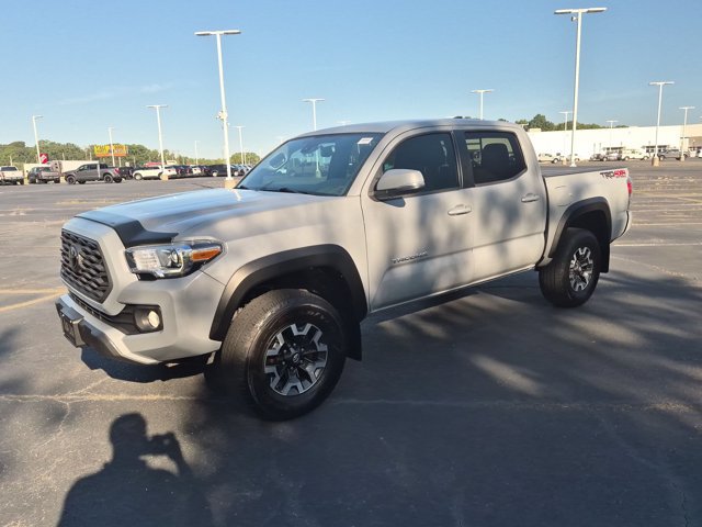 Used 2021 Toyota Tacoma TRD Off-Road w/ Technology Package AWD/4WD image 8