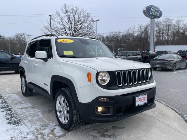 Used 2017 Jeep Renegade Latitude w/ Cold Weather Group image 7