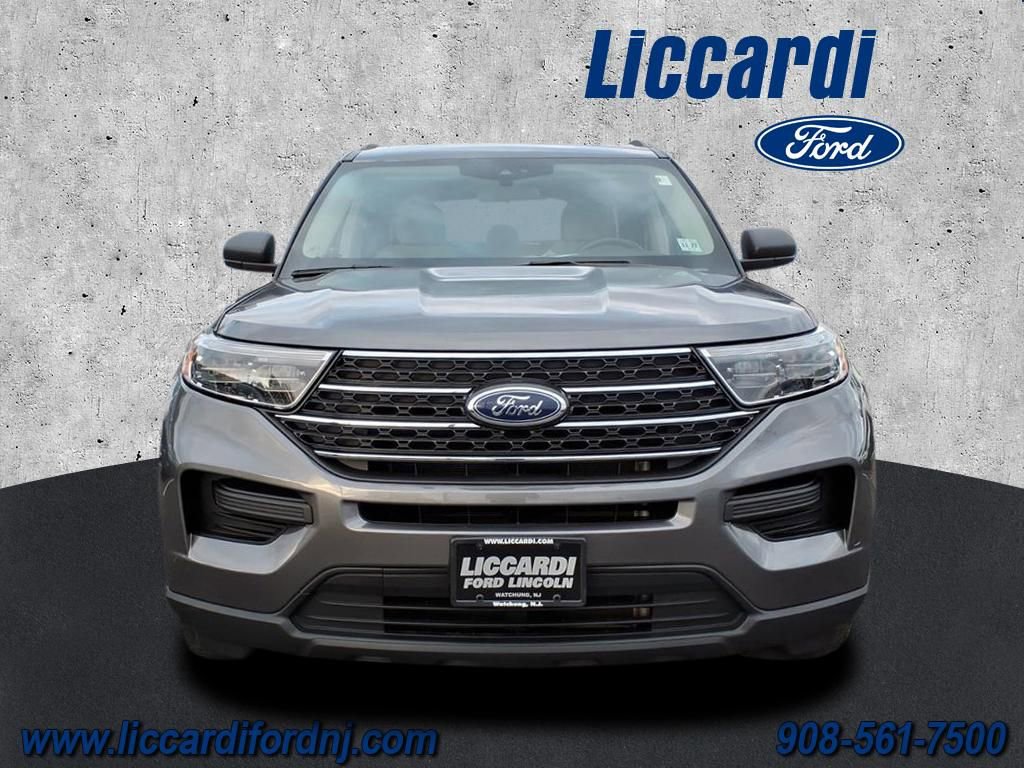 Certified 2022 Ford Explorer XLT w/ Class IV Trailer Tow Package image 2