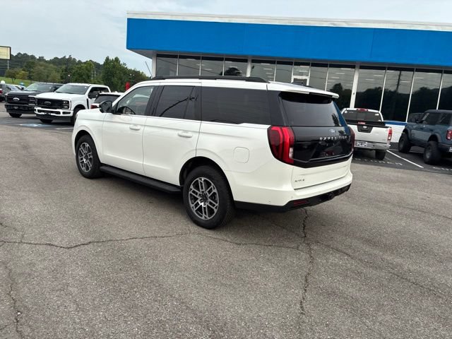 Certified 2025 Ford Expedition Active AWD/4WD image 24