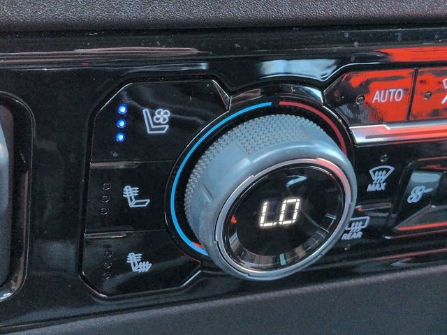 Used 2024 Chevrolet Silverado 1500 High Country w/ Technology Package AWD/4WD image 21