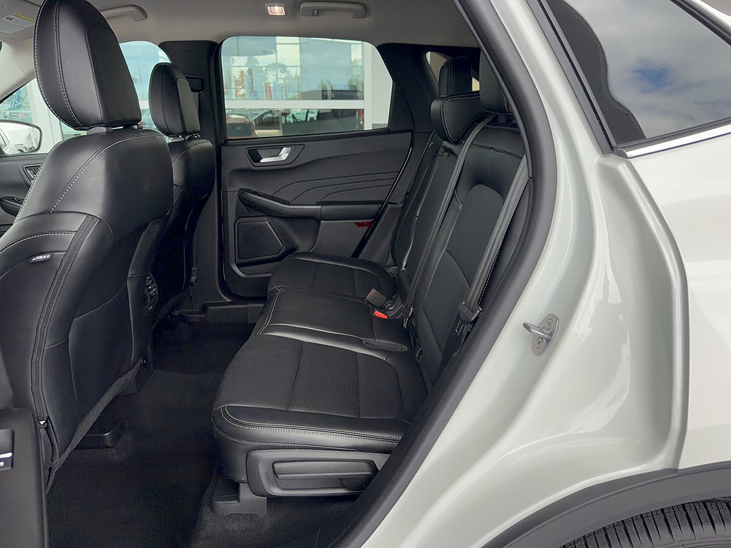 Certified 2024 Ford Escape Platinum AWD/4WD image 12