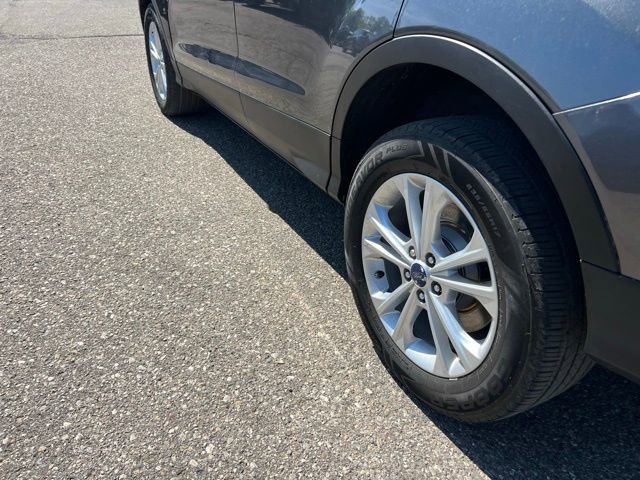 Certified 2017 Ford Escape SE FWD image 25