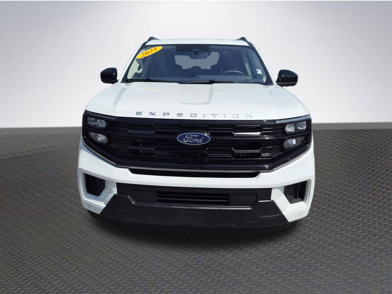 Certified 2025 Ford Expedition Active image 2