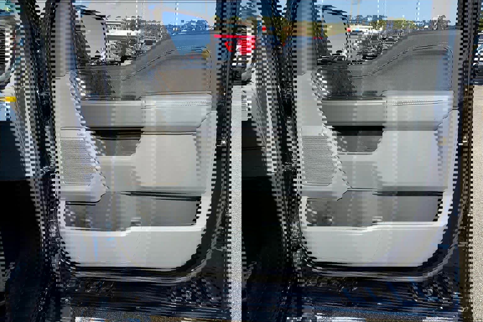 Certified 2022 Ford F150 Lariat w/ Equipment Group 502A High image 22