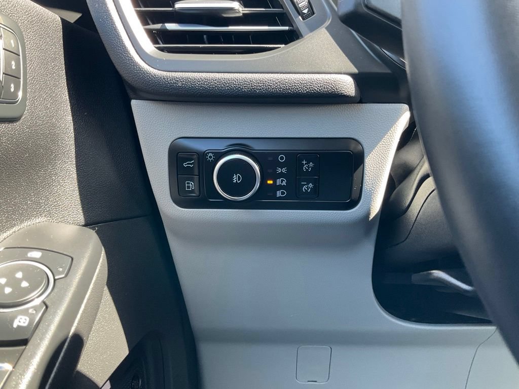 Certified 2024 Ford Escape SE w/ PHEV Premium Package FWD image 43