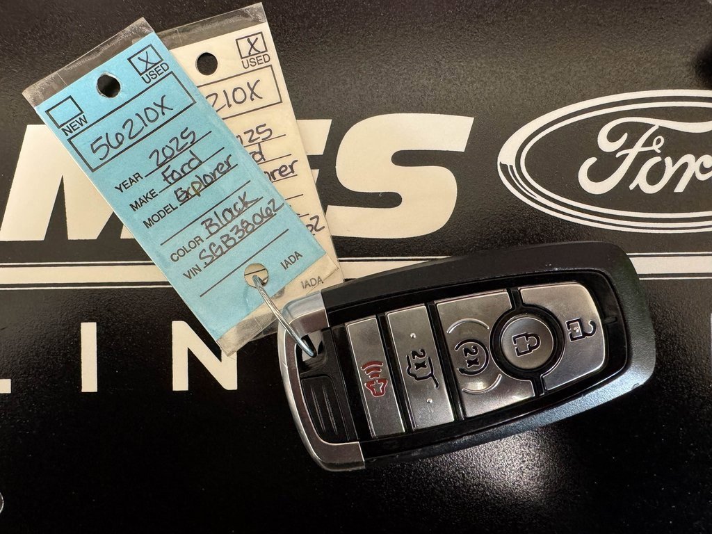 Certified 2025 Ford Explorer ST-Line w/ ST-Line Street Pack image 35