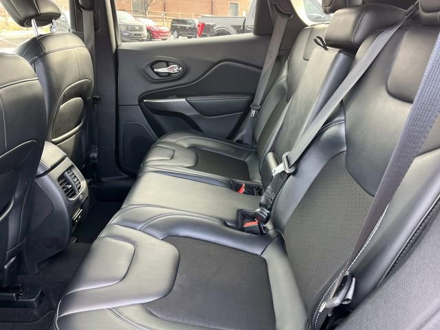 Used 2020 Jeep Cherokee Latitude Plus image 21