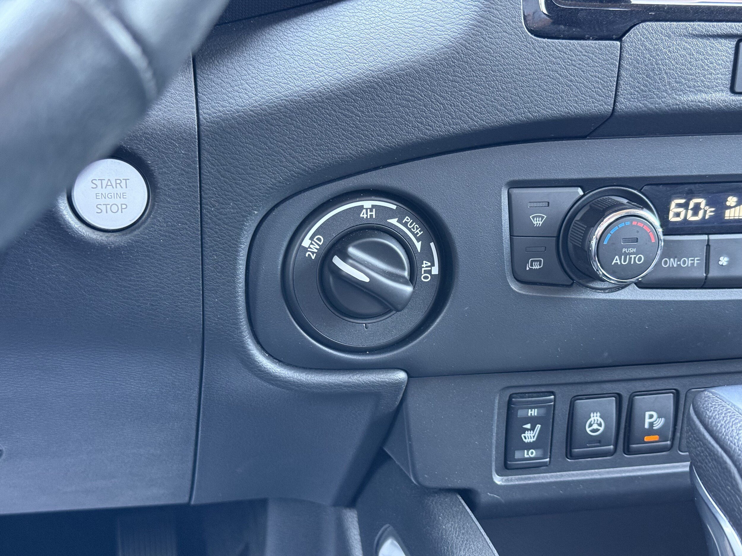 Used 2022 Nissan Frontier SV AWD/4WD image 22