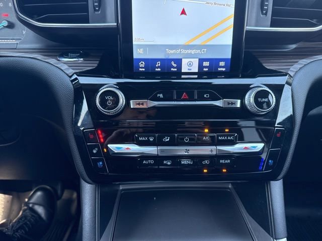 Certified 2023 Ford Explorer Limited w/ Limited Technology Package image 31