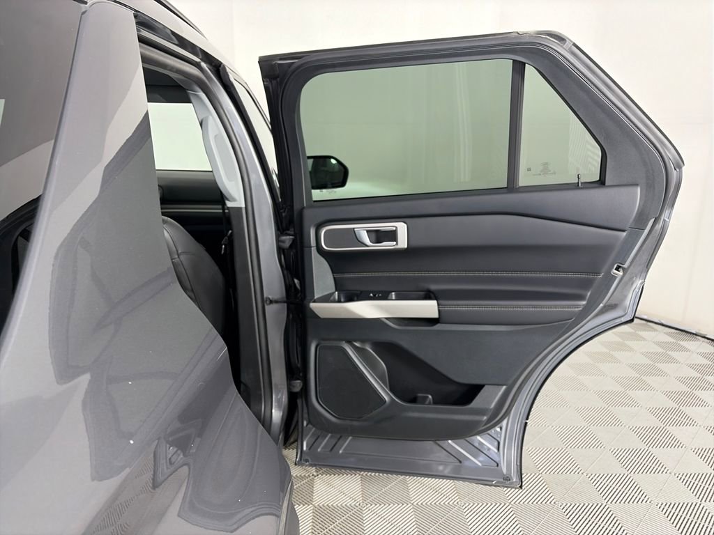 Certified 2024 Ford Explorer XLT w/ Equipment Group 202A image 28