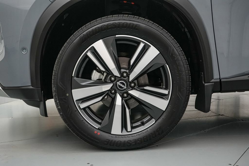 Used 2023 Nissan Rogue Platinum w/ Platinum Premium Package image 10