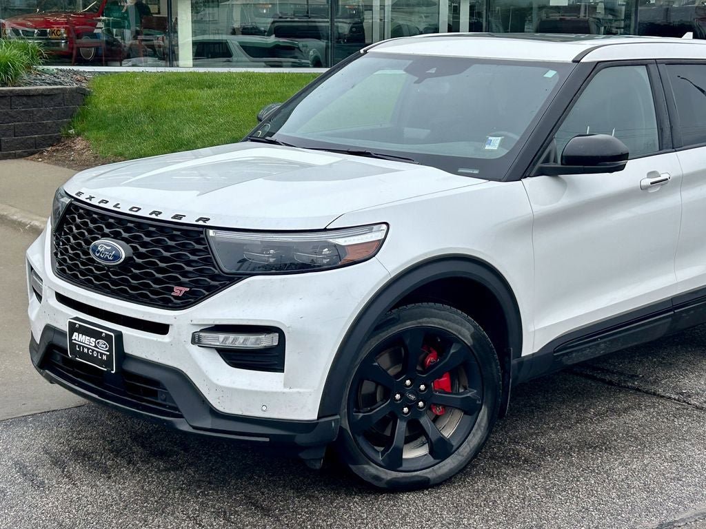 Certified 2022 Ford Explorer ST w/ Equipment Group 401A AWD/4WD image 2