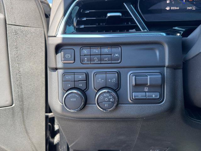 Used 2025 Chevrolet Tahoe Premier w/ Sun And Tow Package AWD/4WD image 22
