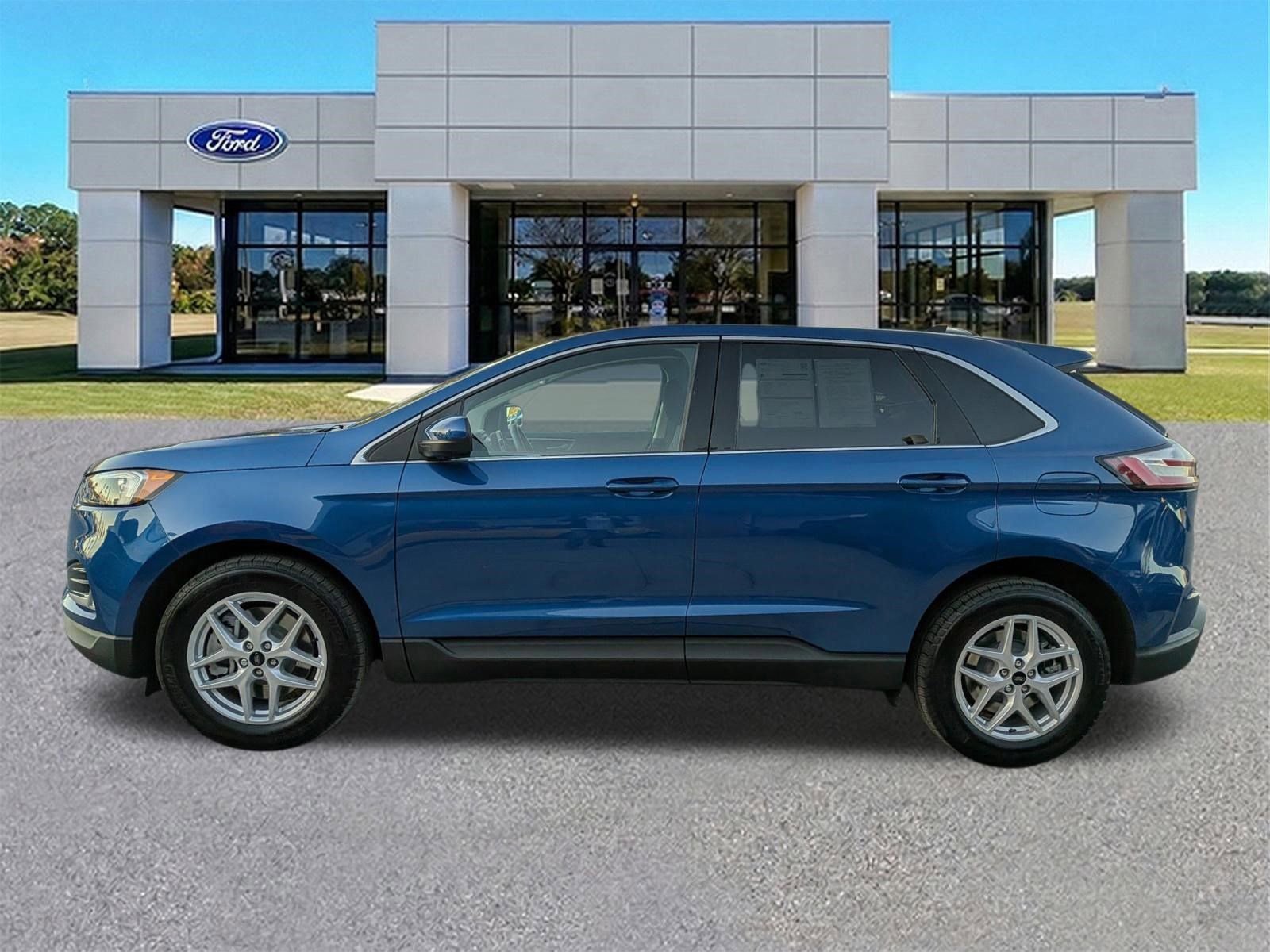 Certified 2023 Ford Edge SEL w/ Convenience Package image 3