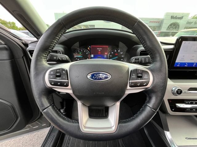 Certified 2022 Ford Explorer XLT w/ Equipment Group 202A AWD/4WD image 27