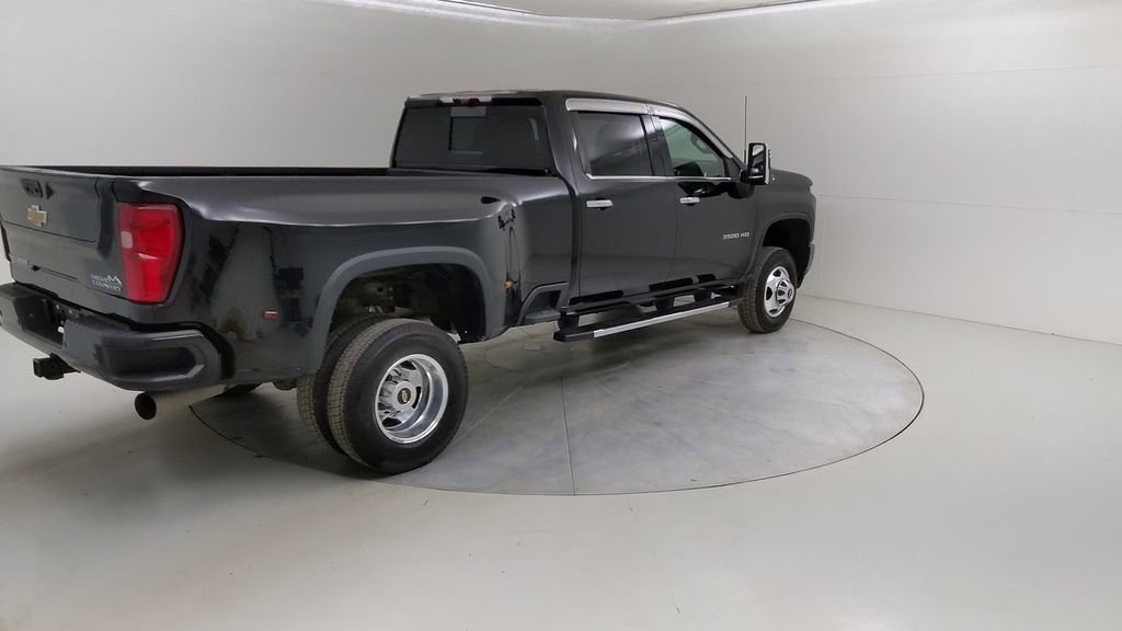 Used 2022 Chevrolet Silverado 3500 High Country image 15