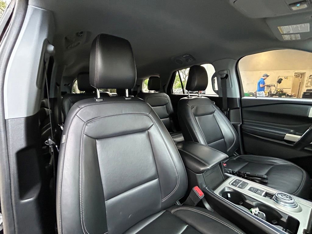 Certified 2022 Ford Explorer XLT w/ Equipment Group 202A RWD image 27