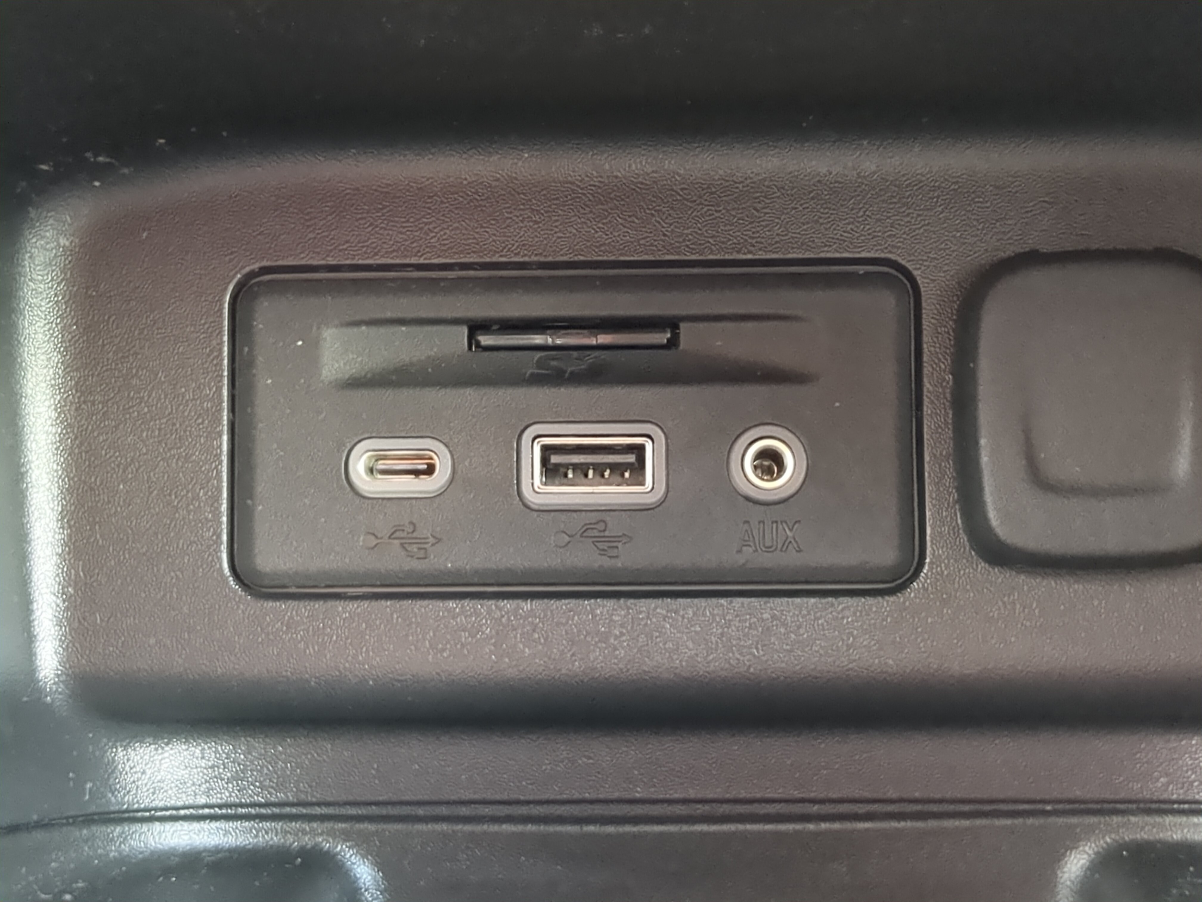 Used 2020 Chevrolet Equinox Premier FWD image 21