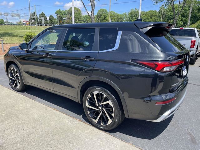 Used 2023 Mitsubishi Outlander SE FWD image 4