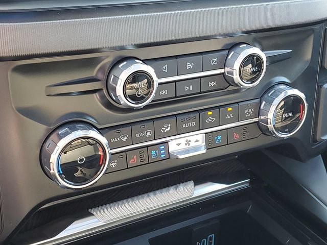 Certified 2023 Ford F350 Platinum AWD/4WD image 22