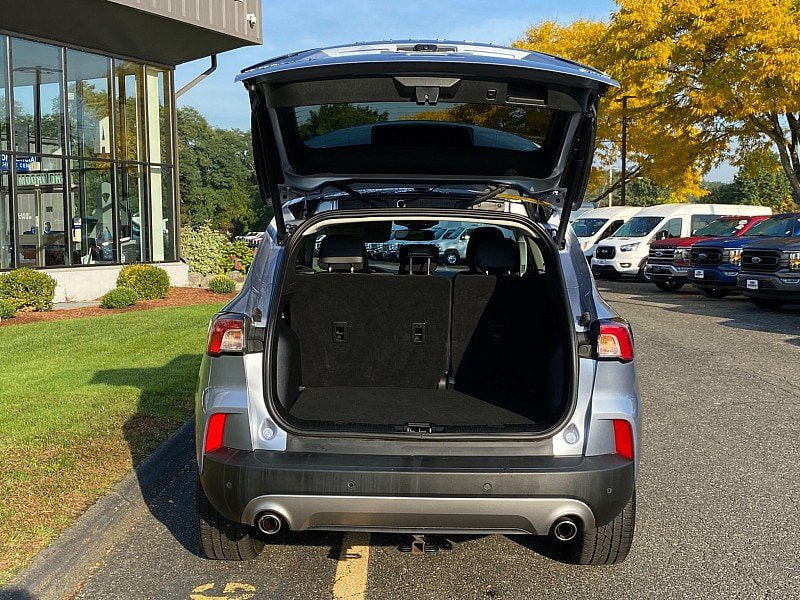 Certified 2022 Ford Escape Titanium w/ Titanium Elite Package AWD/4WD image 9