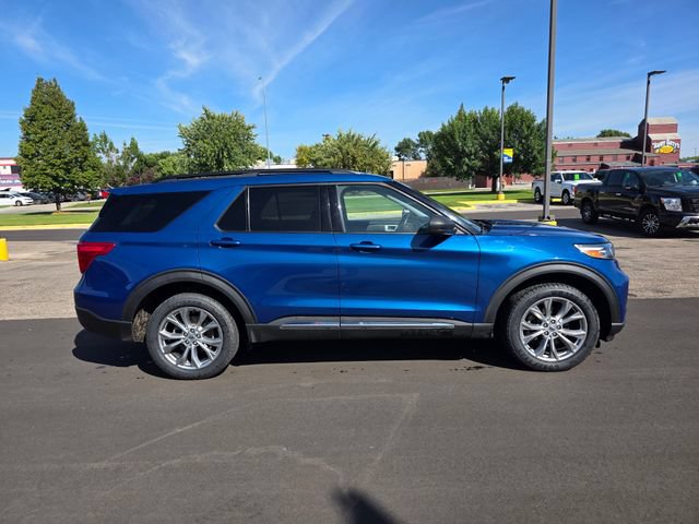 Certified 2020 Ford Explorer XLT w/ Equipment Group 202A AWD/4WD image 8