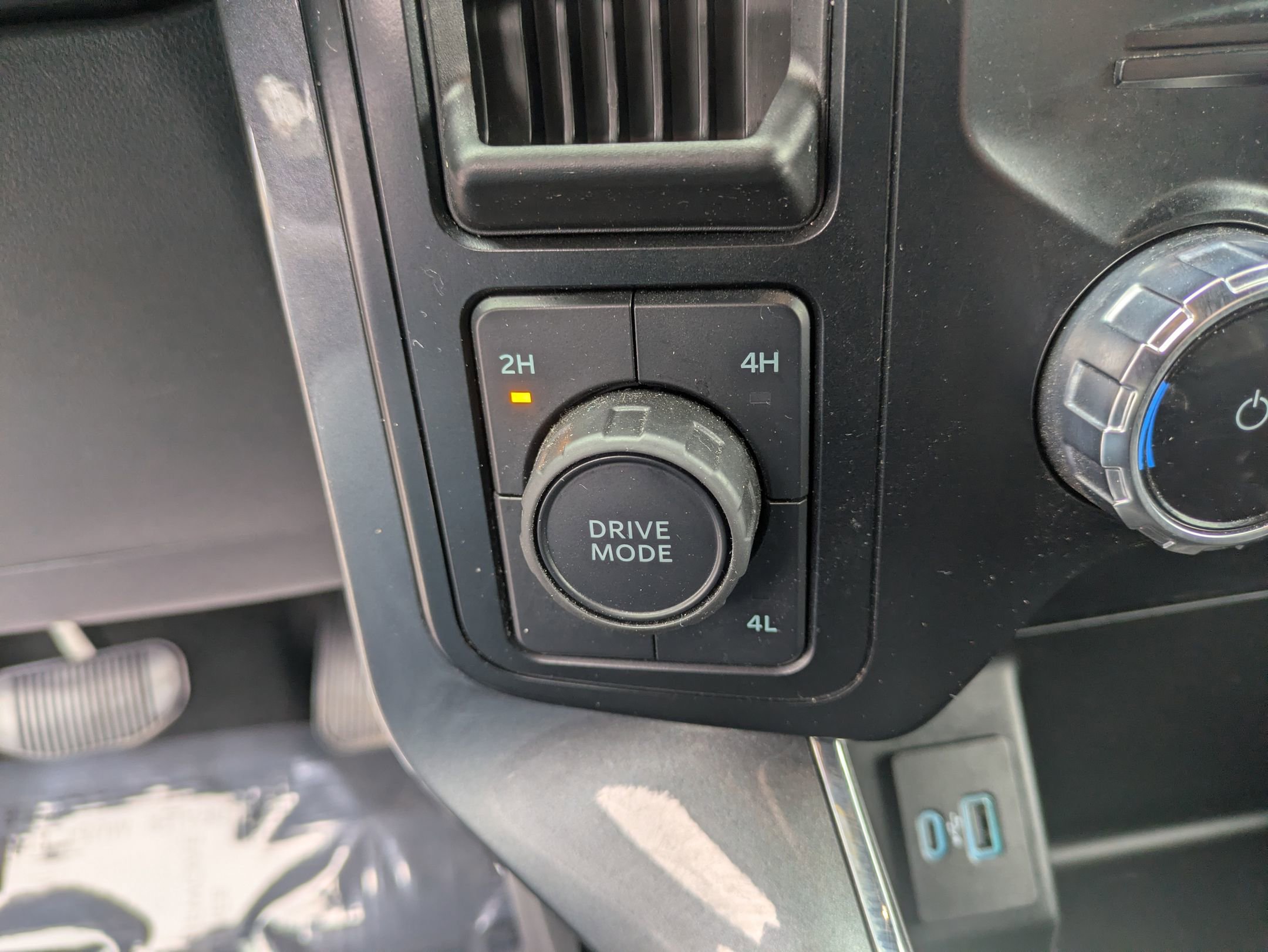 Certified 2023 Ford F150 XLT w/ Equipment Group 302A High image 23