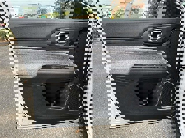 Used 2024 Jeep Compass Latitude image 18