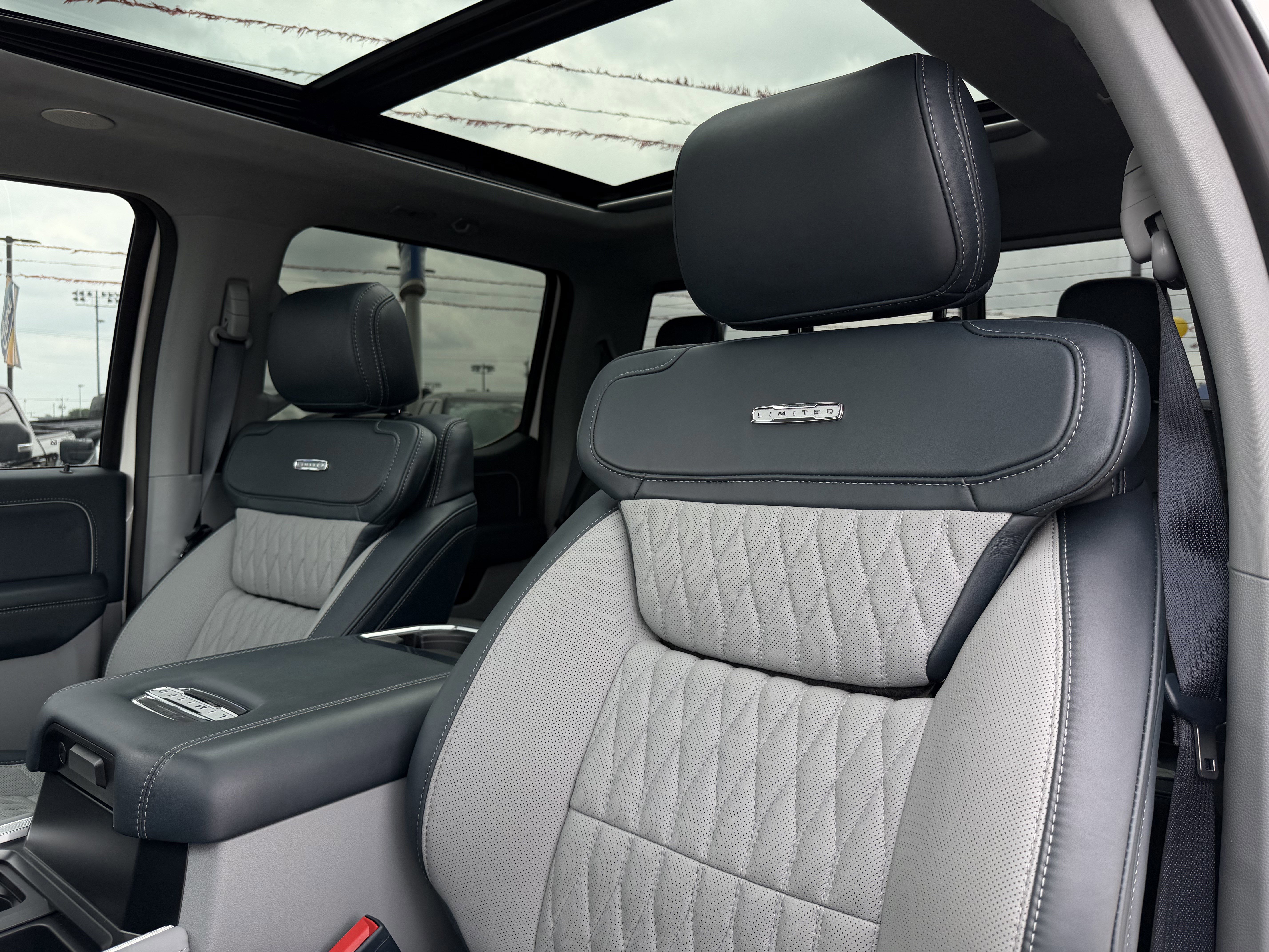 Certified 2024 Ford F250 Limited w/ FX4 Off-Road Package image 24